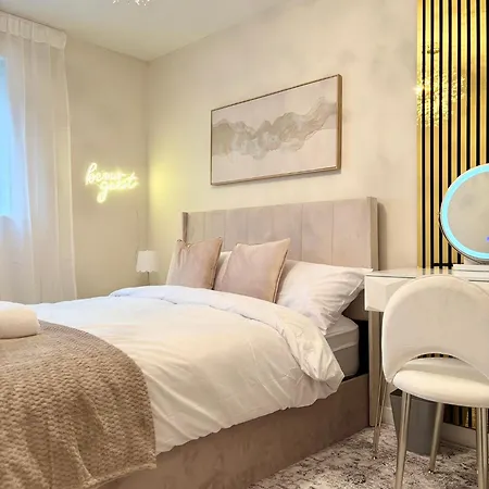 Апартаменты Lux - 2br Centre - Ground Floor With Free Parking