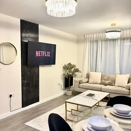 Apartment Lux - 2br Centre - Ground Floor With Free Parking