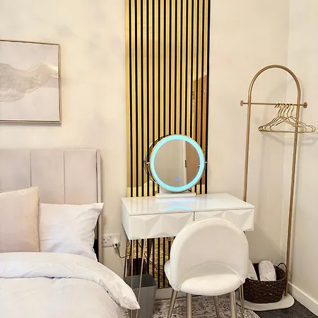 Апартаменты Lux - 2br Centre - Ground Floor With Free Parking Лидс