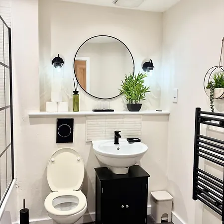 Апартаменты Lux - 2br Centre - Ground Floor With Free Parking Лидс