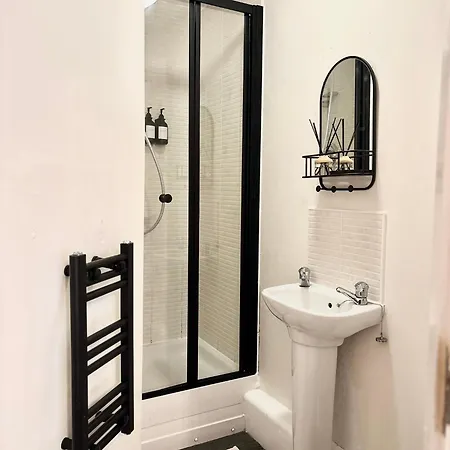 Апартаменты Lux - 2br Centre - Ground Floor With Free Parking *