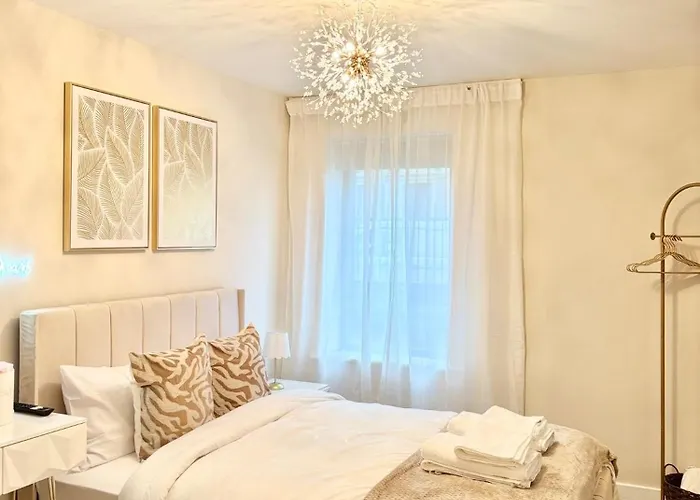 Apartament Lux - 2br Centre - Ground Floor With Free Parking